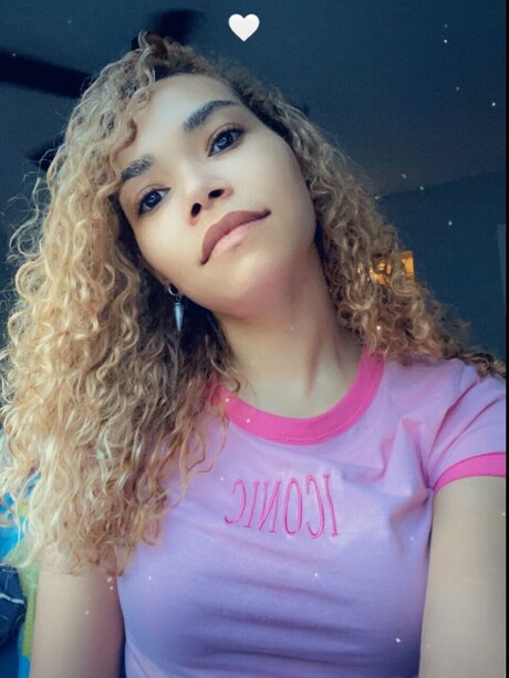 Ashley Savage OnlyFans-Post