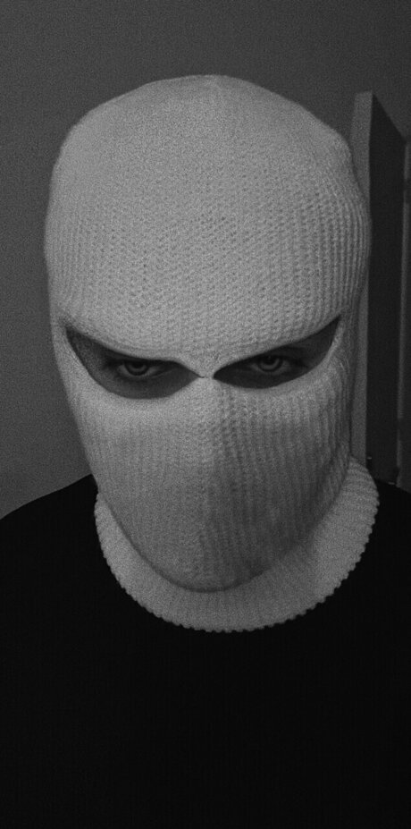 Paul Furler_ OnlyFans Bilder