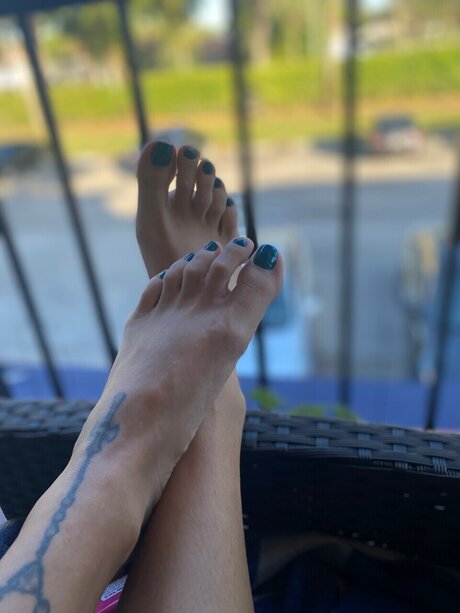 Jessika OnlyFans schlank