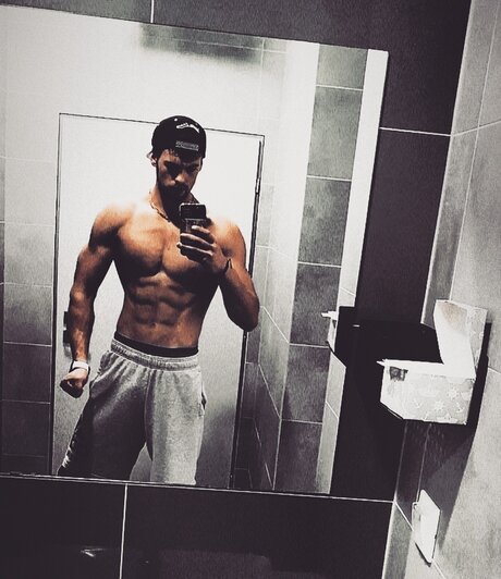 Juraj Mlyn ek Neue geleakte OnlyFans-Inhalte