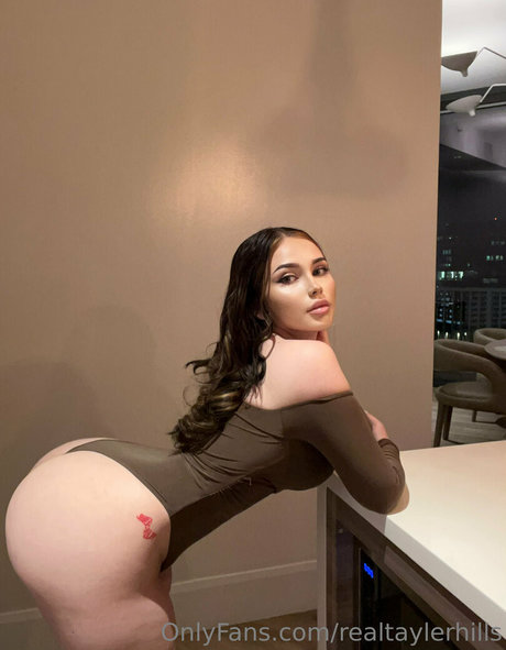 Tayler Hills OnlyFans gratis