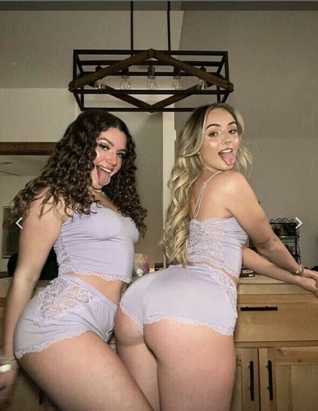 Smwea OnlyFans Lesbisch