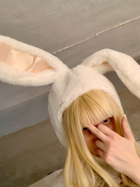 Aorta OnlyFans nackte Brüste