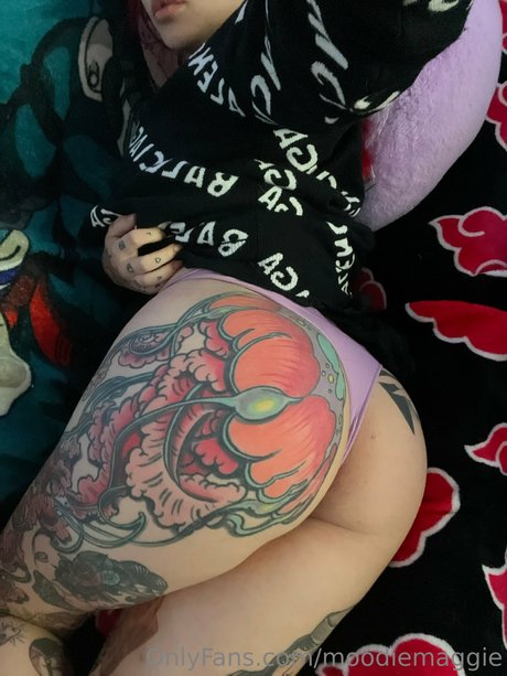 Moodie Maggie Nacktbilder von OnlyFans