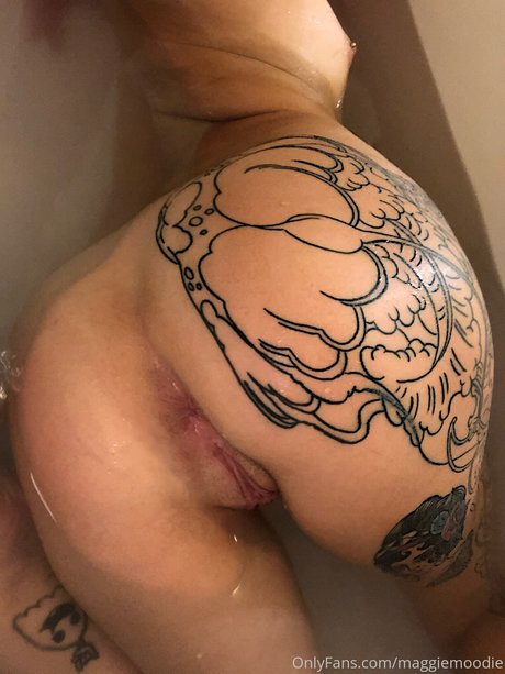 Moodie Maggie Sex OnlyFans