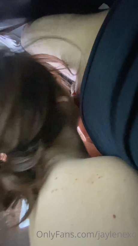 Jaylenexo OnlyFans nackte Brüste