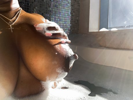 MsixElaaVip XXX OnlyFans