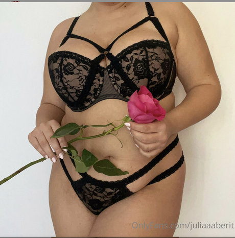 Julia Berit OnlyFans geleakt