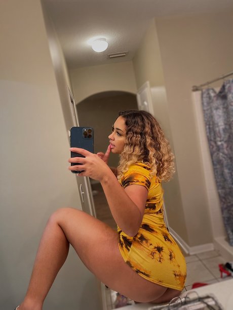 Stacia Darae OnlyFans gratis