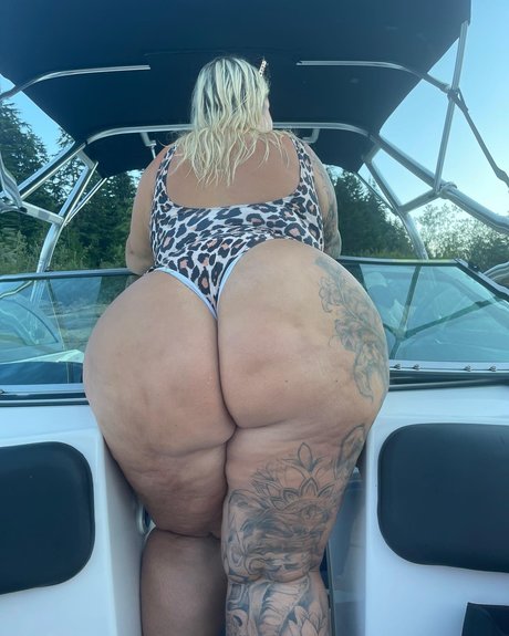 thicksnoww OnlyFans Archiv