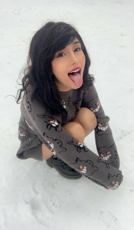 hinawynne OnlyFans Nacktbilder