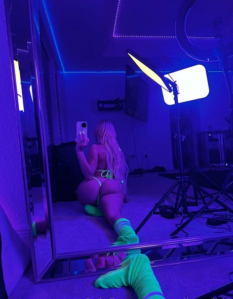 Emilyy Wild OnlyFans Dirtyship geleakt