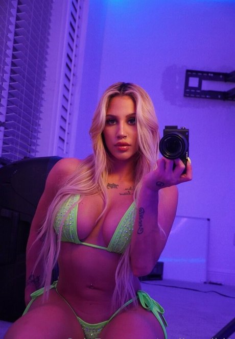 Emilyy Wild OnlyFans-Leak