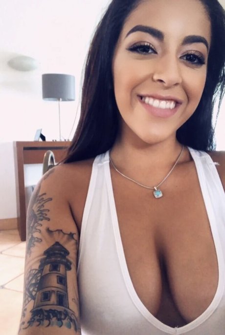 Mia Martinez OnlyFans Dirtyship geleakt