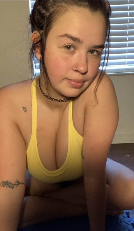 Maddie May Nacktpornos auf OnlyFans