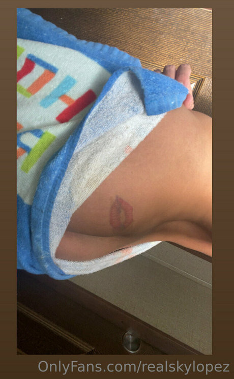 Sky Lopez Bilder OnlyFans