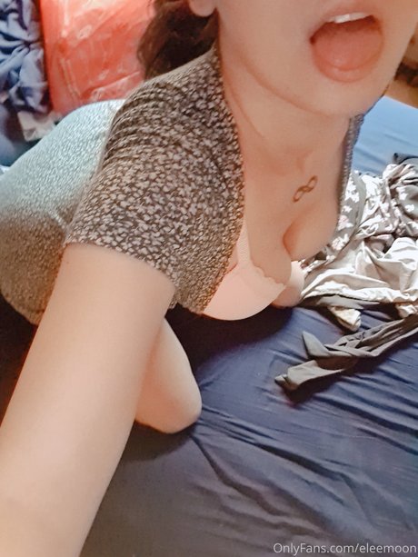 Eleemoon Brüste OnlyFans