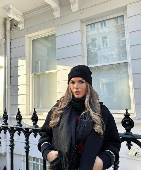 Nana Van Veghel Brüste OnlyFans