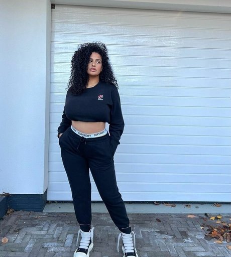 Anna Maria NurlyFans-Pornoleaks