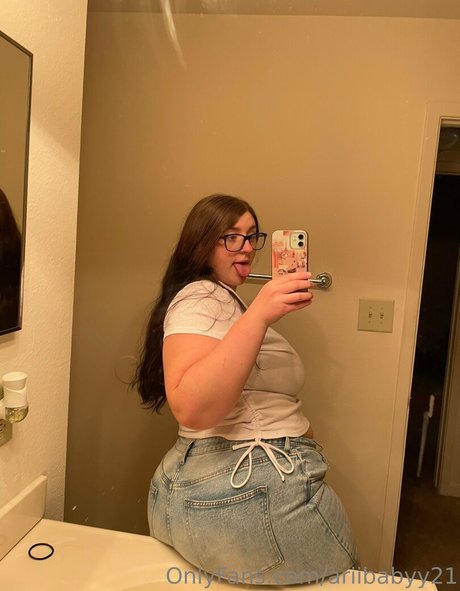 ariibabyy21 OnlyFans öffentliche Fotos OnlyFans