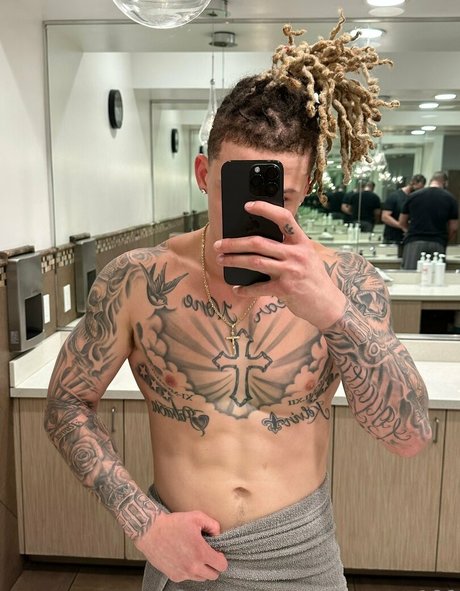 kweezy100 OnlyFans Brüste Bild