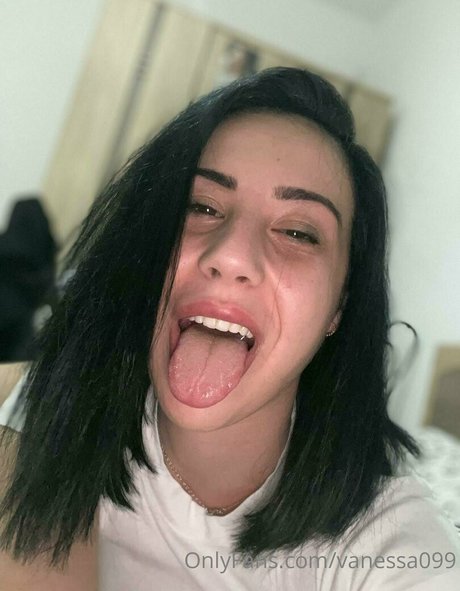 vanessa099 OnlyFans Leaked