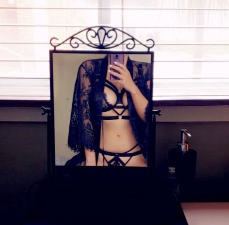 Rach Danderfield OnlyFans Bilder