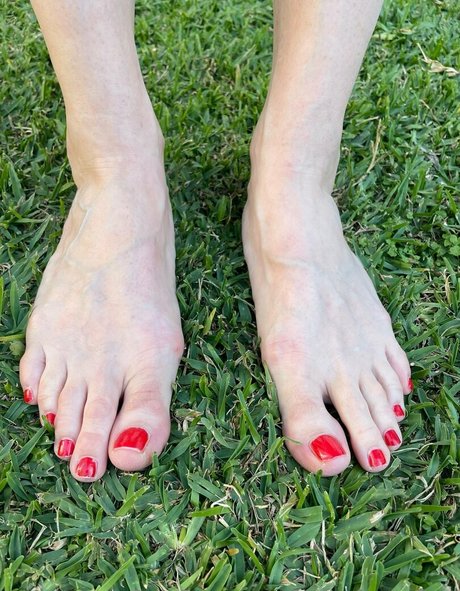 fridayfancyfeet OnlyFans Brüste Bild