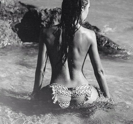 netzstrümpfe onlyfans heiß nackt Bild