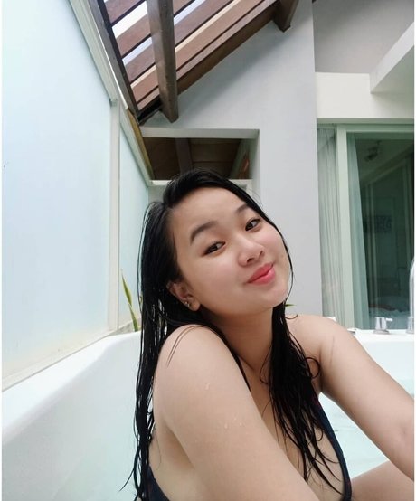 MonicaJeyincaNatasya OnlyFans Bilder