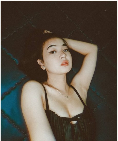 MonicaJeyincaNatasya Brüste OnlyFans