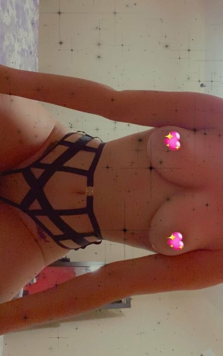 Butterflywteeth OnlyFans Inhalte