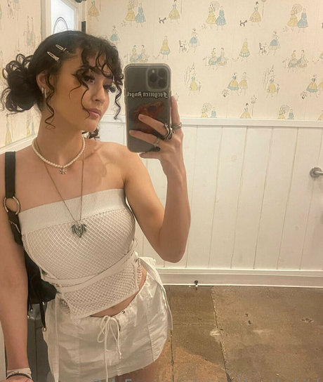 mirandarothchild Leak von OnlyFans Pornografie