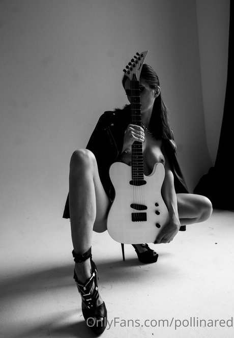 pollinared Nacktbilder von OnlyFans geleakt