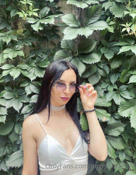 angelina crystal OnlyFans Nacktbilder