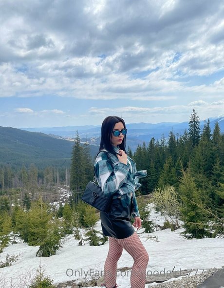 angelina crystal Kostenloses OnlyFans