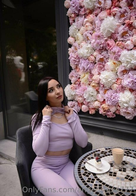 angelina crystal Leak von OnlyFans