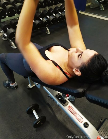 chanelbeexx OnlyFans Striptease