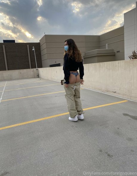 foreignqueen OnlyFans Lesbisch