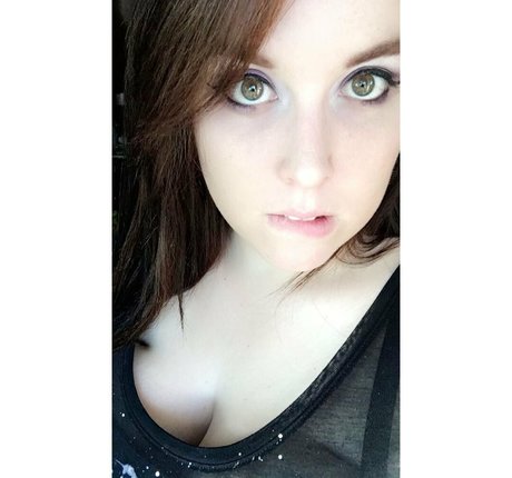 ixora ursinia OnlyFans geleakte Brüste