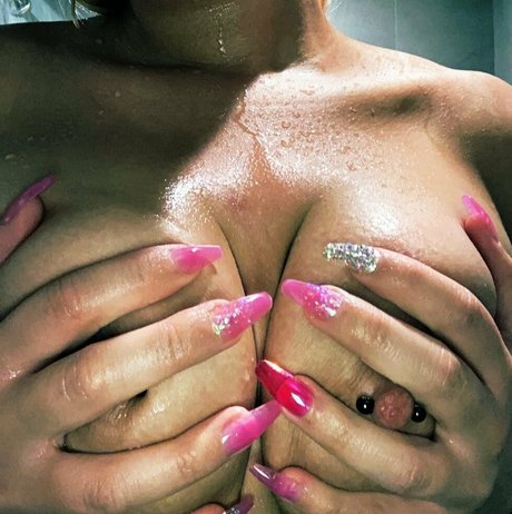 greeneyedblonde 1996 OnlyFans NSFW