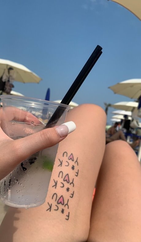 lararoxyrox Nacktpornos auf OnlyFans