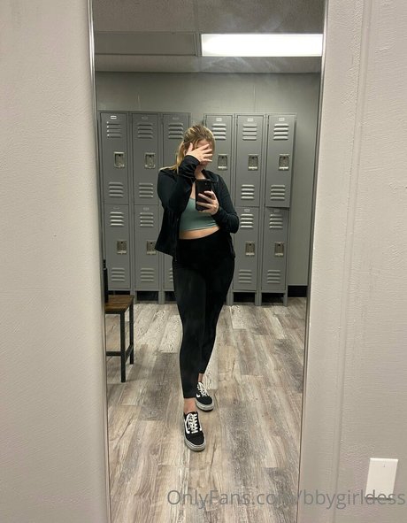 bbygirldess Nackt auf OnlyFans