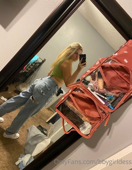 bbygirldess Leaked OnlyFans Content