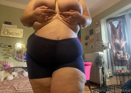 pinkbbw Leaked OnlyFans Bilder