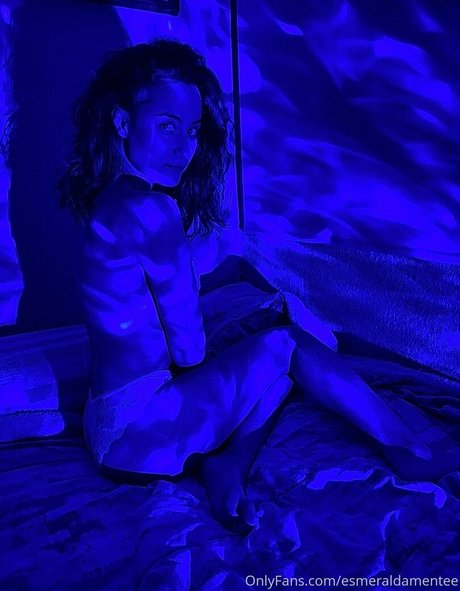esmeraldamentee OnlyFans-Archiv