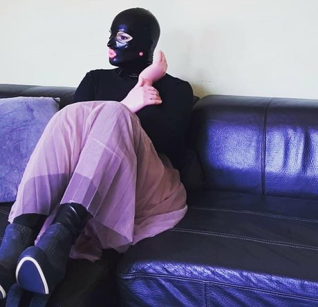 heavyrubberette free OnlyFans Leak