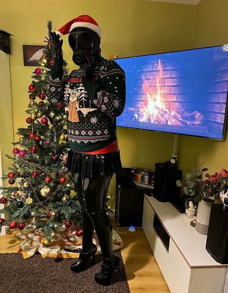 heavyrubberette free Nackt auf OnlyFans