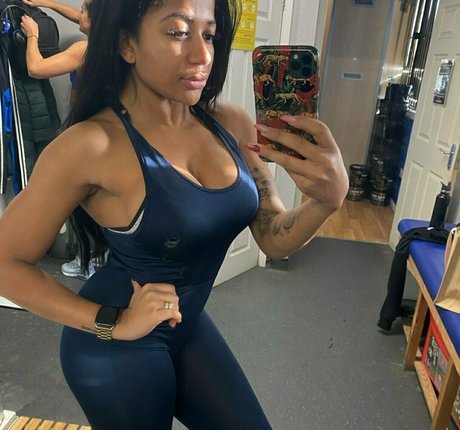 theebonyfetishqueen OnlyFans Inhalte