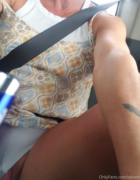 anzee OnlyFans Beiträge